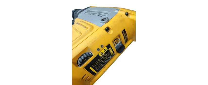 DeWalt D25701